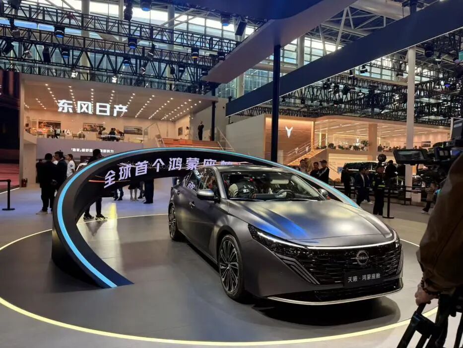 华为余承东和徐直军，不给对手“留活路”！